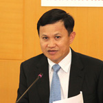 Dr.Natee Sukonrat
